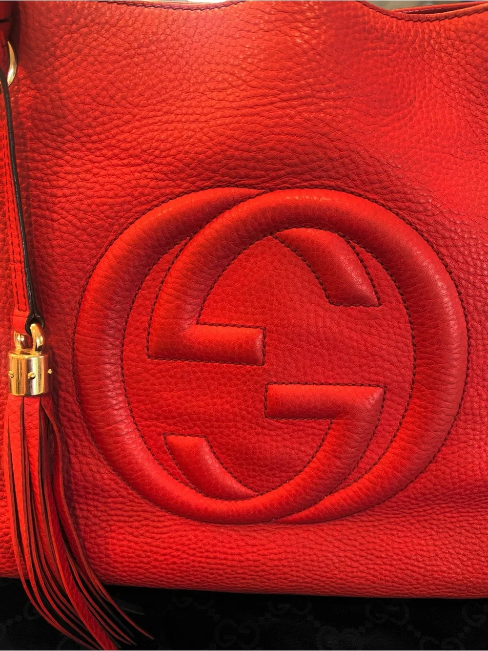 Gucci Soho Red Pebbled Leather Chain Tote Shoulder Bag GG Tassel Gold Dust Bag